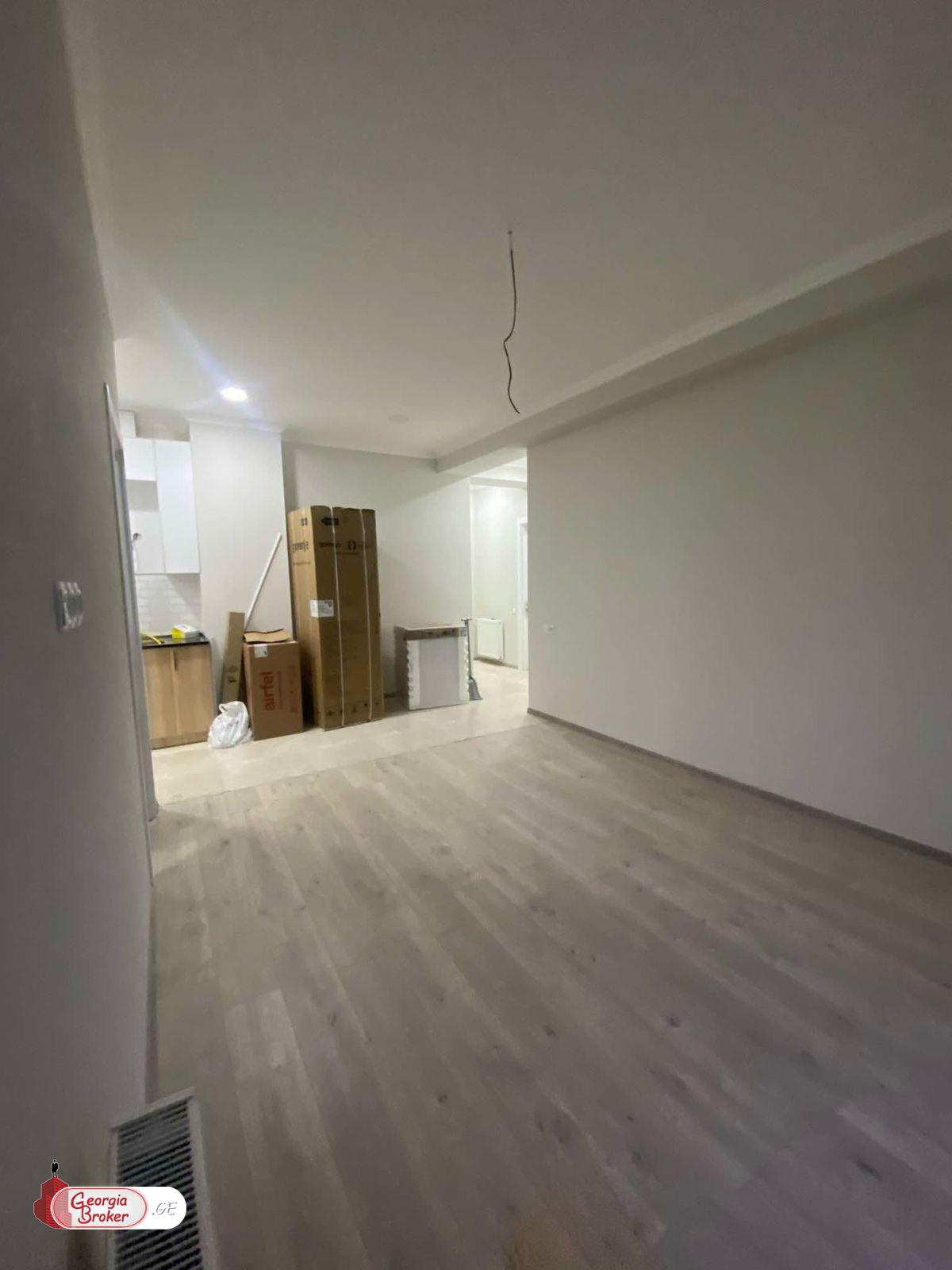 nearly repaired 2-room apartment for sale